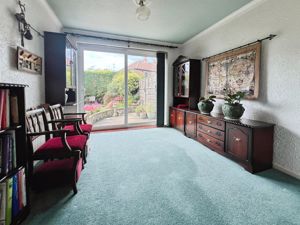 Dining room- click for photo gallery